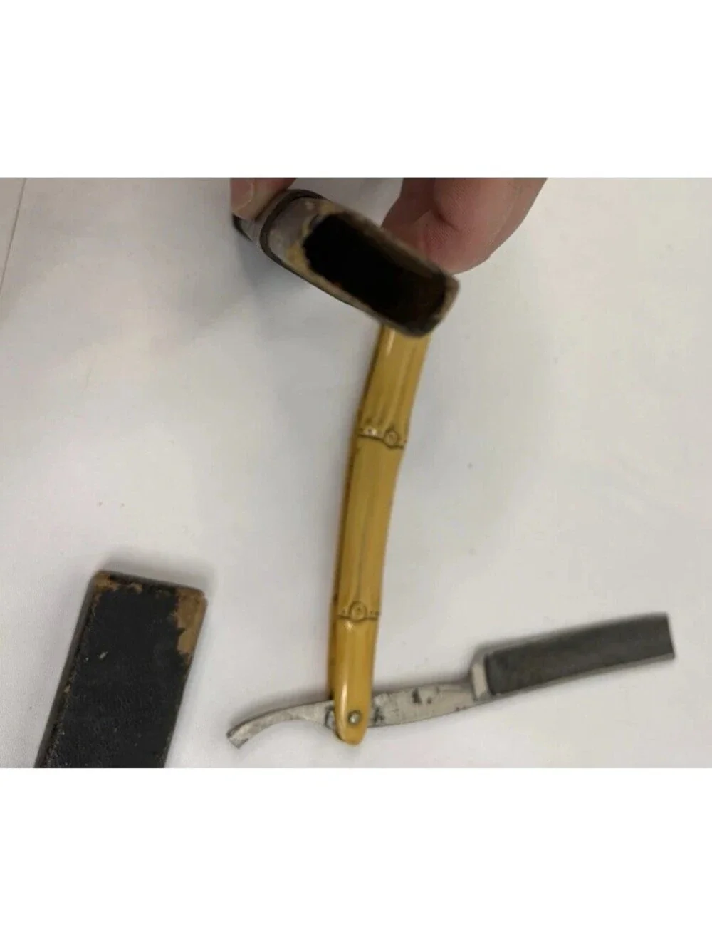 Vintage Straight Edge Razor Yellow Bamboo Style Molded Scales Germany Case